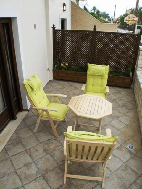 Giogarakis Suites Eleonas Camera foto